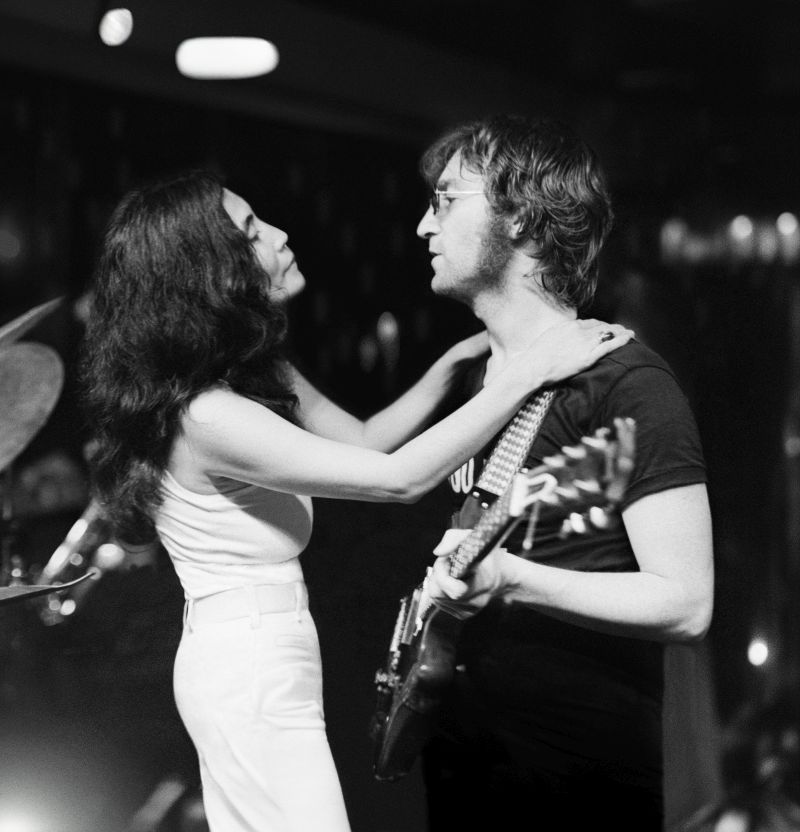 One to One: John & Yoko Kritik