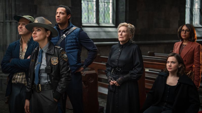 Wake Up Dead Man: A Knives Out Mystery Kritik