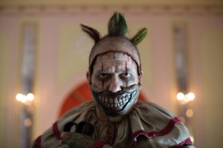 americanhorrorstoryfreakshow_3