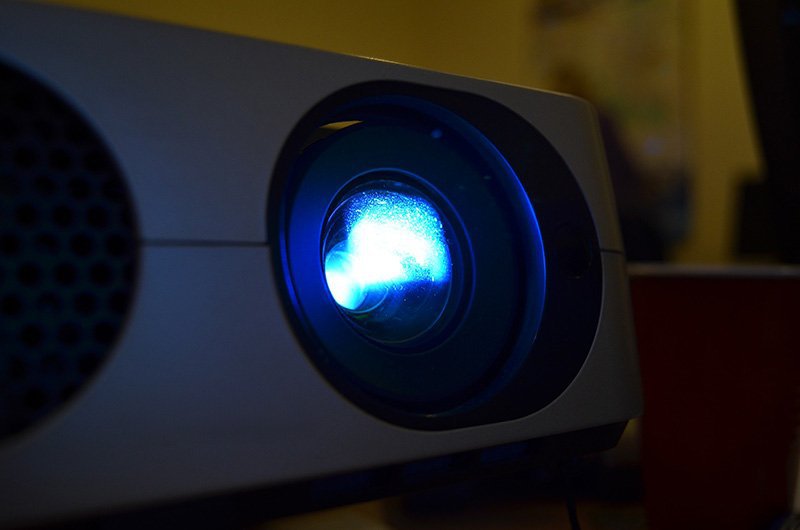 beamer-garten-leinwand