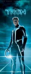 03Amech_TRON_P2.32_GARRETT.indd