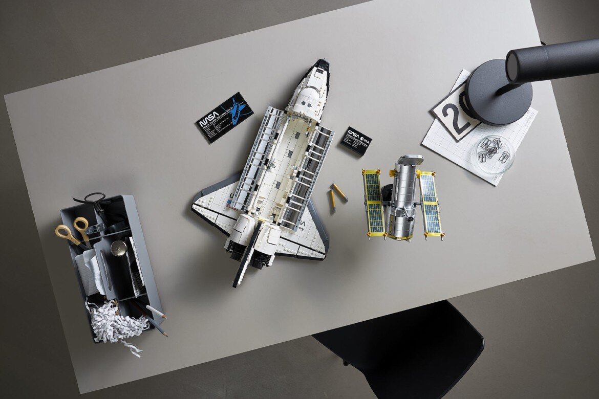 LEGO NASA Spaceshuttle Discovery